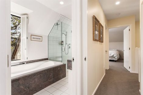 Photo of property in 2/124 Leinster Road, Merivale, Christchurch, 8014