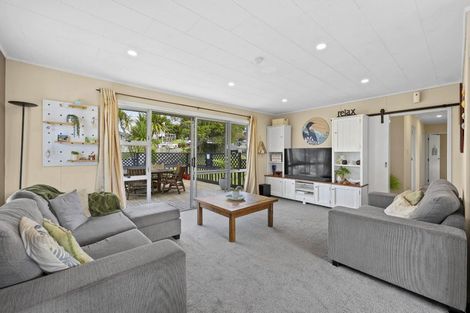 Photo of property in 17 Sherie Place, Howick, Auckland, 2014