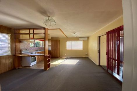 Photo of property in 60 Vintage Drive, Henderson, Auckland, 0612