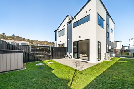 Photo of property in 5 Gloaming Lane, Wallaceville, Upper Hutt, 5018