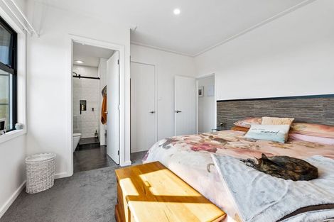 Photo of property in 482 Devon Street East, Strandon, New Plymouth, 4312