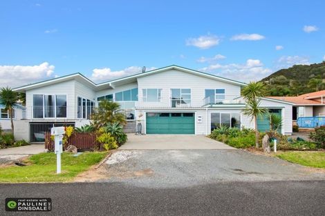 Photo of property in 10 Waikaraka Beach Road, Tamaterau, Whangarei, 0174