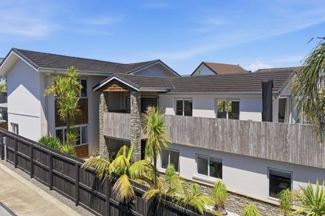 Photo of property in 31 Beechwood Road, Rothesay Bay, Auckland, 0630