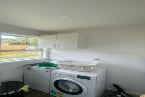 Photo of property in 32 Candia Road, Swanson, Auckland, 0614