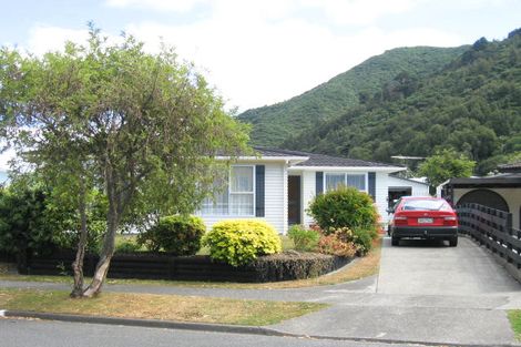 Photo of property in 3 Indiana Grove, Totara Park, Upper Hutt, 5018