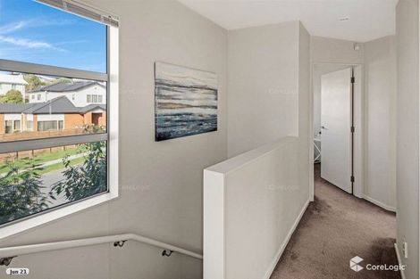 Photo of property in 10 Erlestoke Crescent, Churton Park, Wellington, 6037