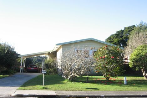Photo of property in 46 Lawrence Crescent, Hillpark, Auckland, 2102