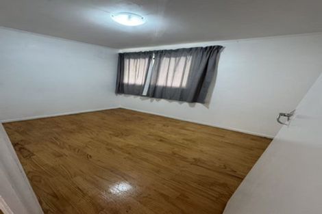 Photo of property in 3 Universal Drive, Henderson, Auckland, 0610