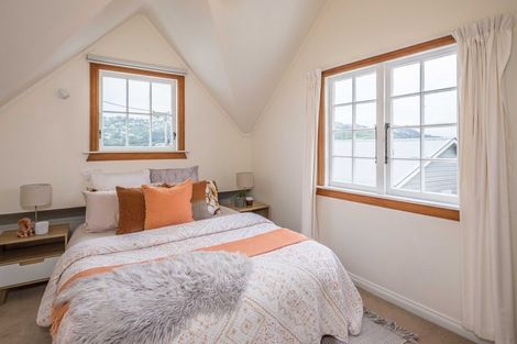 Photo of property in 20 Glendavar Street, Berhampore, Wellington, 6023