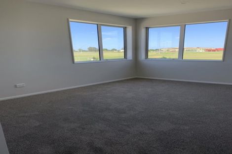 Photo of property in 2 Softwood Avenue, Takanini, 2110