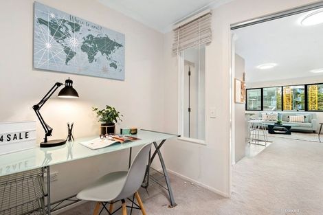 Photo of property in 83m Hill Street, Thorndon, Wellington, 6011