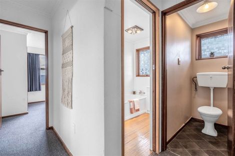 Photo of property in 4 Crowther Crescent, Heidelberg, Invercargill, 9812