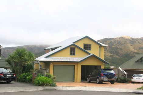 Photo of property in 9b Gavaskar Place, Khandallah, Wellington, 6035