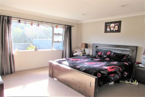 Photo of property in 15 Speldhurst Grove, Stokes Valley, Lower Hutt, 5019
