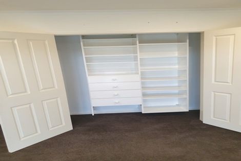 Photo of property in 92 Whangaparaoa Road, Red Beach, 0932