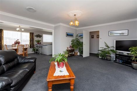 Photo of property in 145 Heta Road, Highlands Park, New Plymouth, 4312