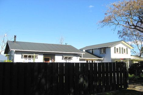 Photo of property in 1 Oriel Place, Levin, 5510