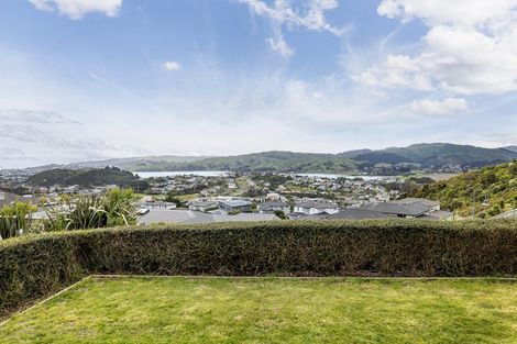 Photo of property in 75 Endeavour Drive, Whitby, Porirua, 5024