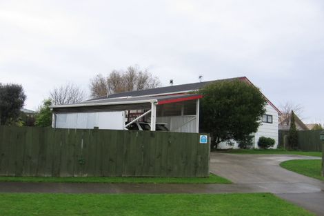 Photo of property in 30 Lydia Place, Kelvin Grove, Palmerston North, 4414