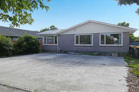 Photo of property in 8 Clonbern Place, Upper Riccarton, Christchurch, 8041