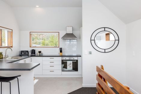 Photo of property in 4/53 Beachville Road, Redcliffs, Christchurch, 8081