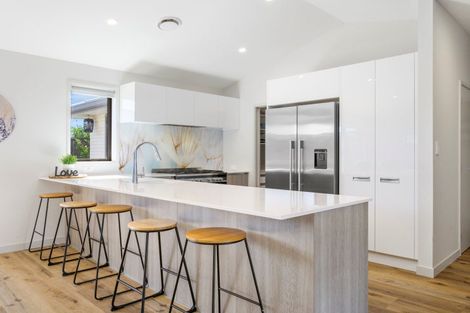 Photo of property in 3 Raiha Street, Papamoa Beach, Papamoa, 3118