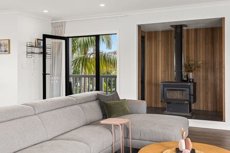 Photo of property in 74 Harbour View Road, Point Wells, Warkworth, 0986