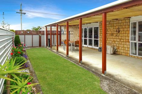 Photo of property in 16 Johnston Street, Foxton, 4814