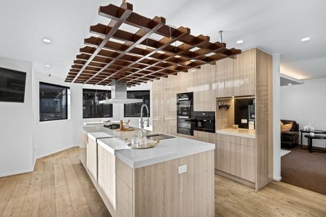 Photo of property in 14 Sir Lincoln Drive, Kumeu, 0810