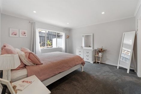 Photo of property in 7 Phoebe Meikle Place, Torbay, Auckland, 0630