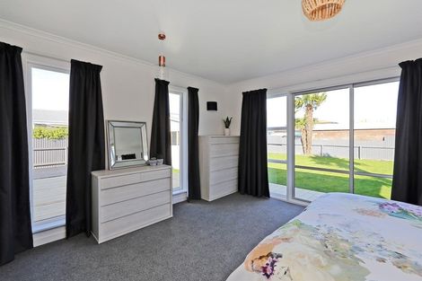 Photo of property in 33 Allen Berry Avenue, Pirimai, Napier, 4112