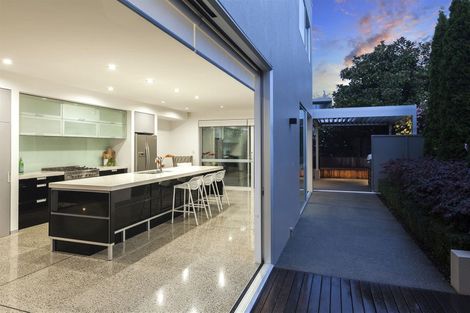 Photo of property in 7 Stirling Street, Merivale, Christchurch, 8014