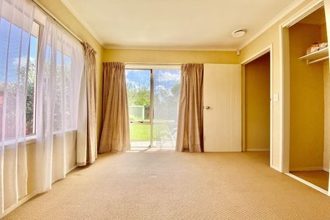 Photo of property in 6 Magic Way, Randwick Park, Auckland, 2105