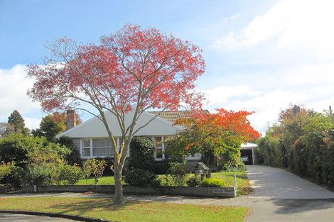 Photo of property in 6 Parkinson Place, Ilam, Christchurch, 8041