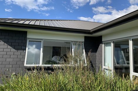 Photo of property in 10 Tilly Lane, Huapai, Kumeu, 0810