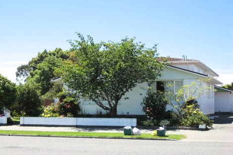 Photo of property in 320b Avonhead Road, Avonhead, Christchurch, 8042