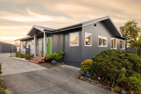 Photo of property in 17 Taksan Place, Pukete, Hamilton, 3200