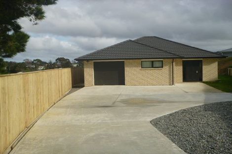 Photo of property in 94 Sunstone Crescent, Timberlea, Upper Hutt, 5018