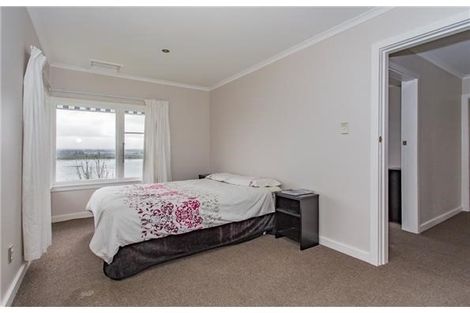 Photo of property in 38 Saint Andrews Hill Road, Mount Pleasant, Christchurch, 8081