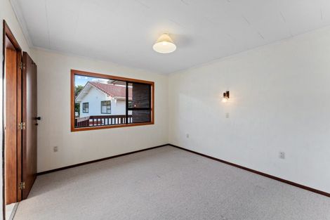 Photo of property in 40 Bosun Terrace, Whitby, Porirua, 5024