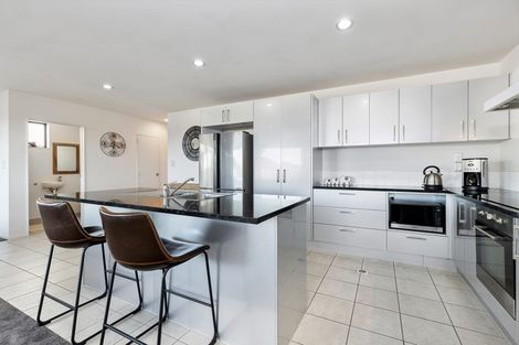 Photo of property in 9/12 Schnapper Rock Road, Schnapper Rock, Auckland, 0632