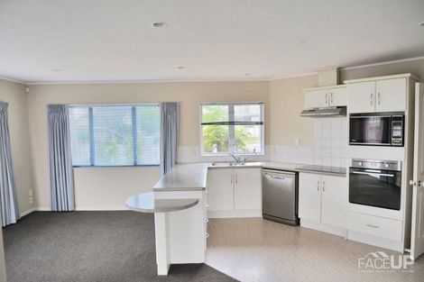 Photo of property in 107 Marina View Drive, West Harbour, Auckland, 0618