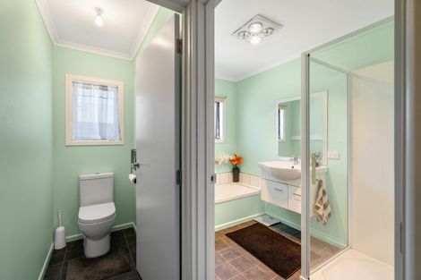 Photo of property in 34 Little Maude Drive, Lake Hawea, Wanaka, 9382