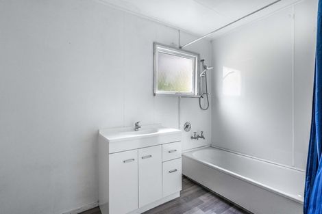 Photo of property in 16a-b Johnston Street, Gore, 9710