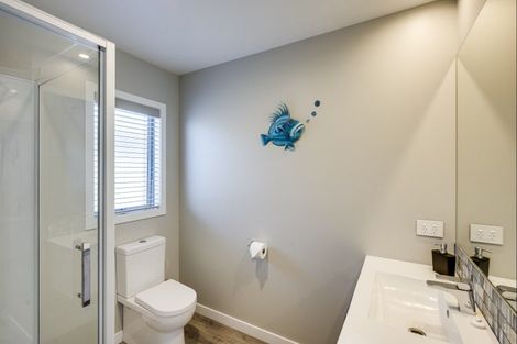 Photo of property in 28 Kaituna Place, Te Awa, Napier, 4110