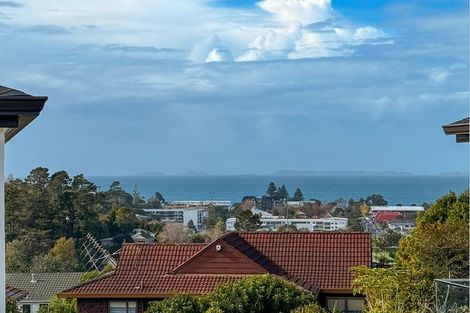 Photo of property in 1b Robin Lane, Browns Bay, Auckland, 0630