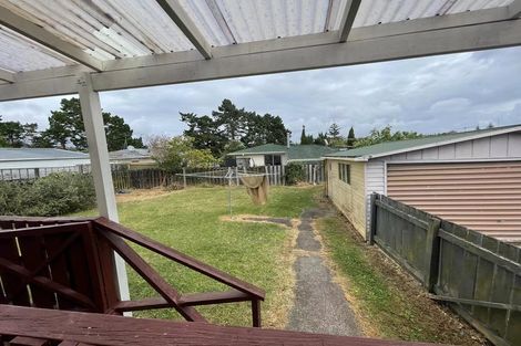 Photo of property in 83 Archmillen Avenue, Pakuranga Heights, Auckland, 2010