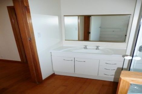 Photo of property in 71 Napier Road, Havelock North, 4130