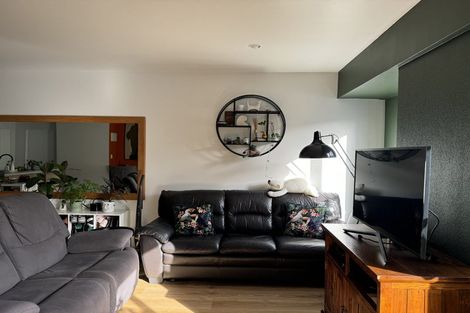 Photo of property in St Peters Apartments, 2e/192 Willis Street, Te Aro, Wellington, 6011