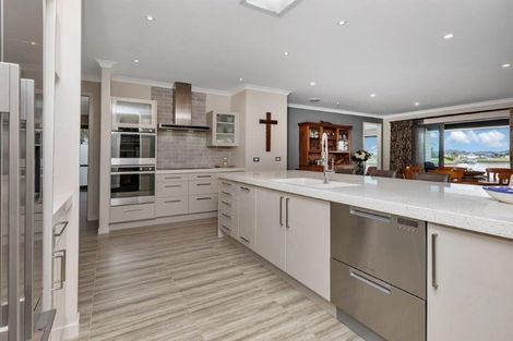 Photo of property in 44 Mariners Haven, One Tree Point, 0118